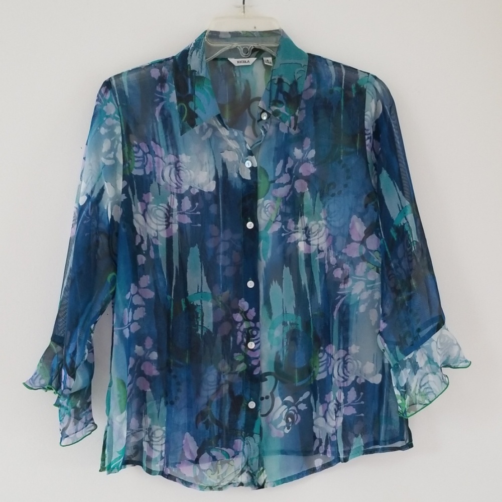 Nicola Sheer Floral 3/4 Sleeve Button blouse